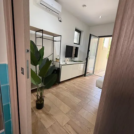 Su Entu Gæstehus 3*